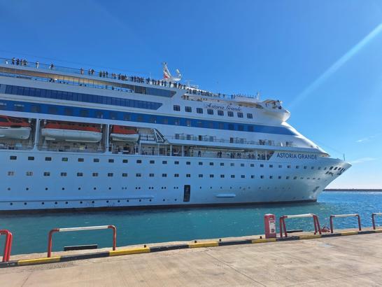 750 yolculu lüks kruvaziyer Antalya'da