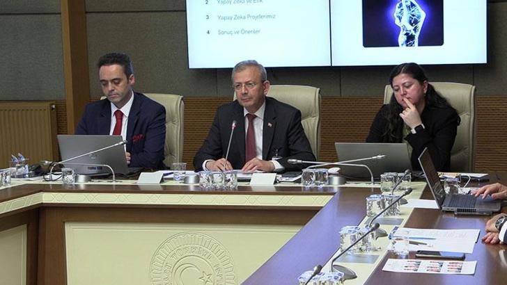 Servet Gül: Yapay Zeka hiçbir zaman otomatikman karar verici değildir