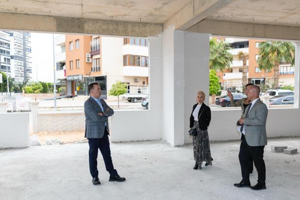 Başkan Özyiğit, inşaatı devam eden projeleri yerinde inceledi