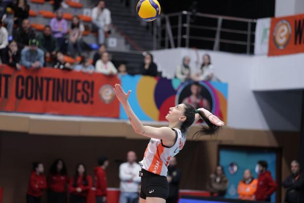 Eczacıbaşı Dynavit - Vakıfbank: 1-3