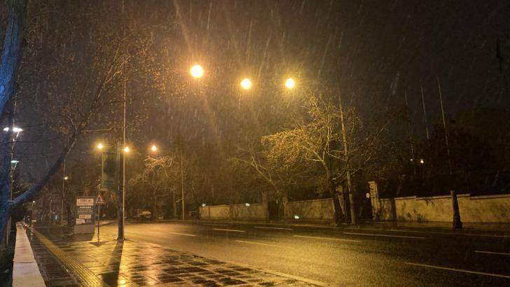 Ankara’da nisan ayında kar sürprizi