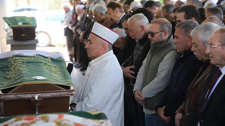 Ersun Yanal'ın annesi Bahriye Yanal'a son görev