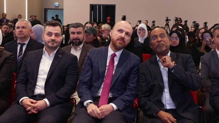 İstanbul - ‘Rehberim Peygamberim Yarışması’nda dereceye giren öğrenciler ödüllerini aldı