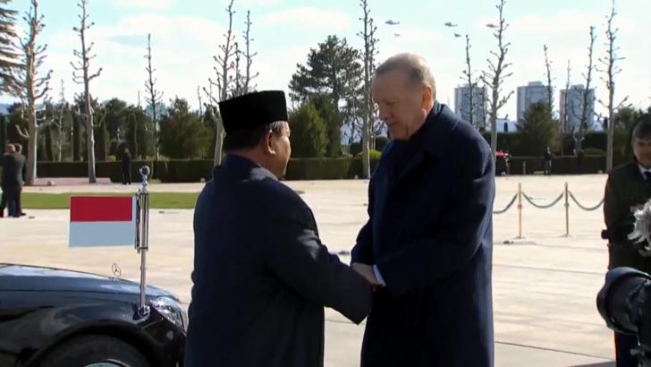 Cumhurbaşkanı Erdoğan, Endonezya Cumhurbaşkanı Subianto'yu resmi törenle karşıladı