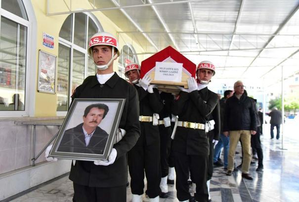 Kıbrıs Gazisi Mustafa Kış, askeri törenle son yolculuğuna uğurlandı