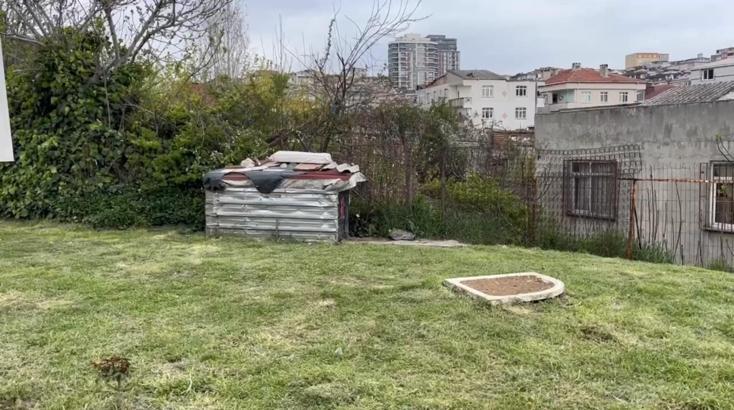 İstanbul - Küçükçekmece’de kuş besleyen çocuk, araçtan rastgele ateşlenen kurşunla yaralandı