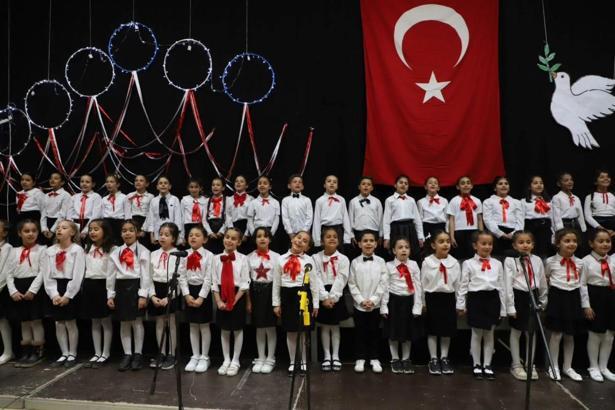 Altınözü’nde çocuk korosundan konser