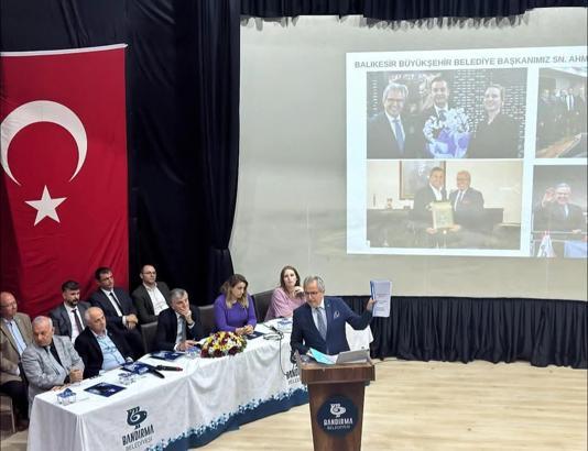 Bandırma Belediye Başkanı Mirza, görevdeki 1 yılını değerlendirdi