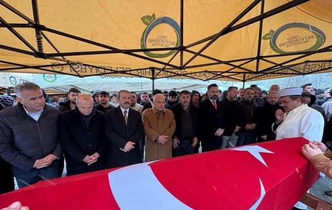 Çöp ayrıştırma makinesine kapılan işçi toprağa verildi