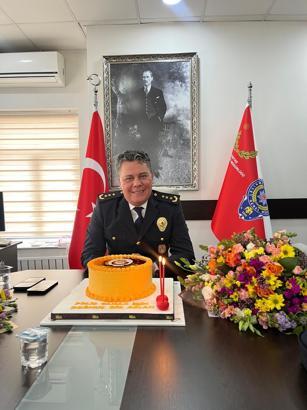 İstanbul - Beşiktaş İlçe Emniyet Müdürlüğü'nde Polis Haftası kutlaması; öğrencilerden ziyaret