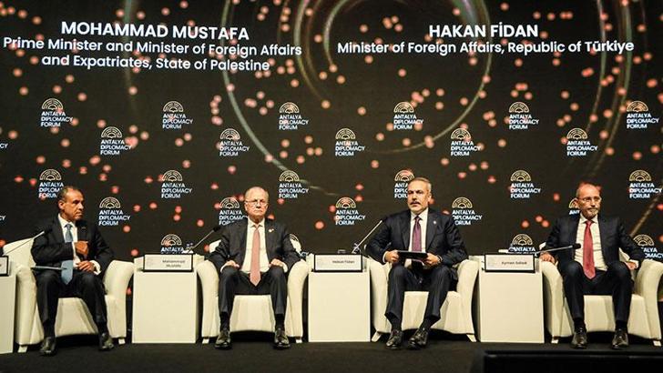 Ürdün Dışişleri Bakanı Safadi: İsrail Suriye'de huzursuzluk yaratmak istiyor