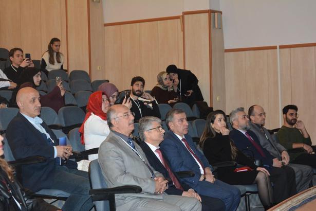 EÜ'de 'İzmir'de İlmî ve Kültürel Hayat' sempozyumu başladı