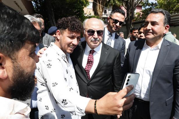 Vali Köşger, Romanlar Günü’nü kutladı