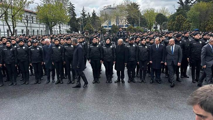 Bakan Yerlikaya: Toplumsal olaylar karşısında dünyaya örnek oldunuz