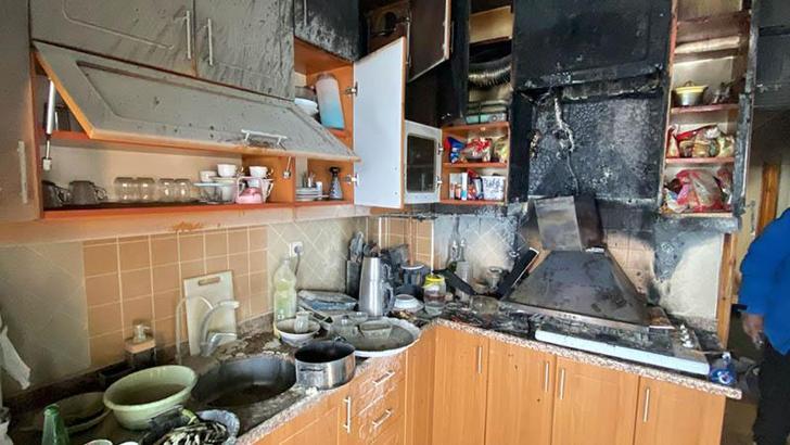 Daire yangınında 3'ü çocuk, 4 kişi dumandan etkilendi