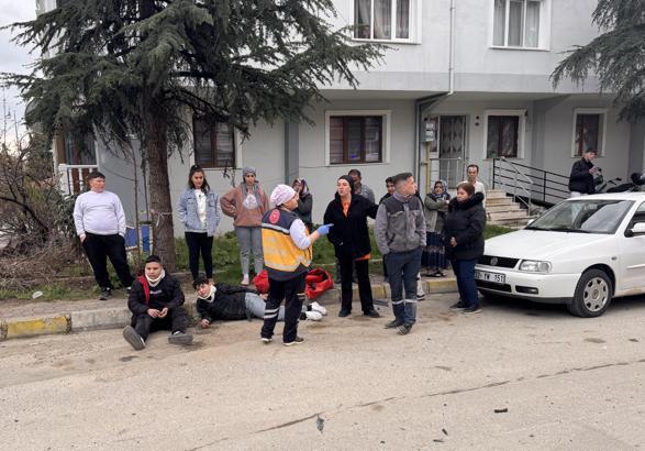 Otomobil ile motosiklet çarpıştı, 2 çocuk yaralandı