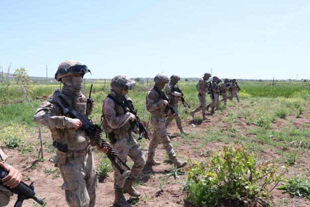 Şanlıurfa’da kaçak kazıya 3 gözaltı