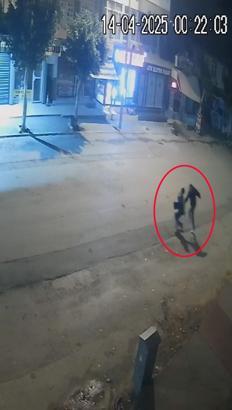 Servis beklerken bıçaklı saldırıya uğrayan baba-kızın durumu iyiye gidiyor