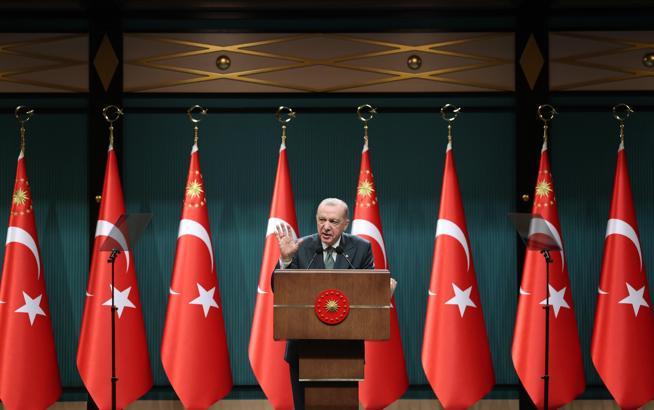 Cumhurbaşkanı Erdoğan: 25 bin yeni öğretmen ataması sürecini başlattığımızın müjdesini paylaşmak istiyorum