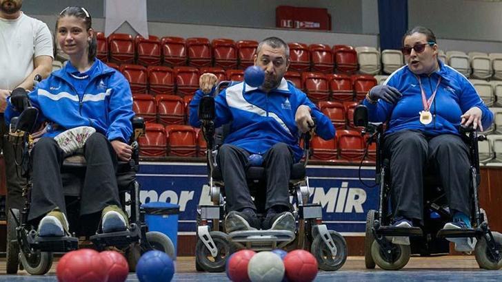 Kırık ayağıyla bronz madalya kazandı