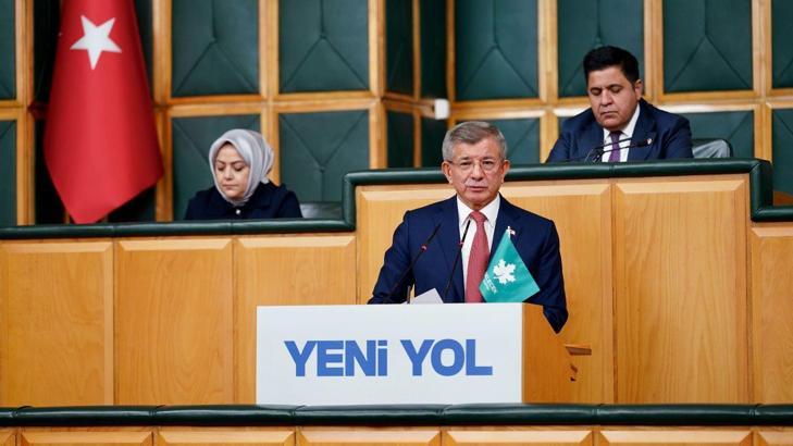 Davutoğlu ve Arıkan, Yeni Yol Grup Toplantısı'nda konuştu