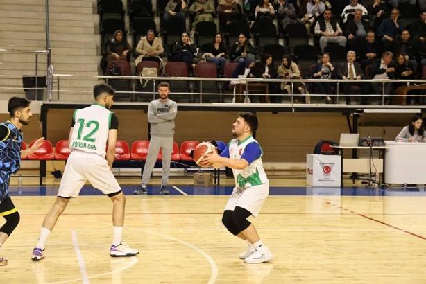 Niğde'de Yurtlig Basketbol İç Anadolu Bölge Turnuvası başladı