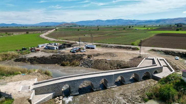 Tarihi Danaahmetli Köprüsü restore edildi