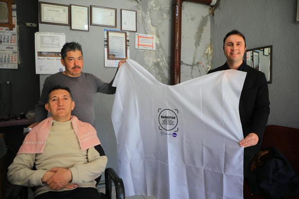 Muğla'da çocuk haklarına berber önlükleriyle farkındalık