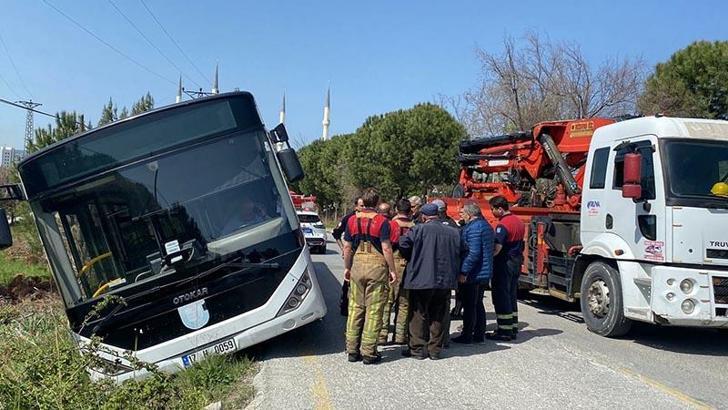 Yolcu otobüsü vinçle çıkarıldı, araçta sıkışan sürücü kurtarıldı