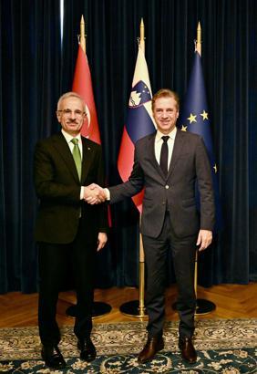Bakan Uraloğlu, Slovenyalı mevkidaşı Bratušek ile görüştü