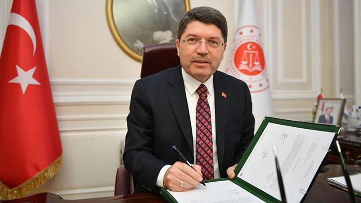 Bakan Tunç, 'CHP'ye kayyum atanacağı' iddialarına ilişkin soruşturma başlatıldığını açıkladı
