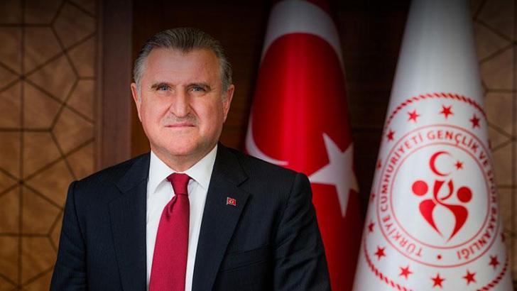 Bakan Bak’tan A Milli Kadın Tenis takımı için tebrik mesajı