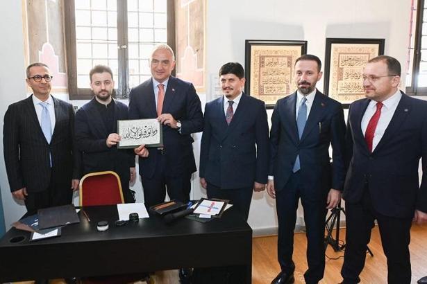 Albayrak Grubu hat eserlerini Roma’da sanatseverlerle buluşturdu