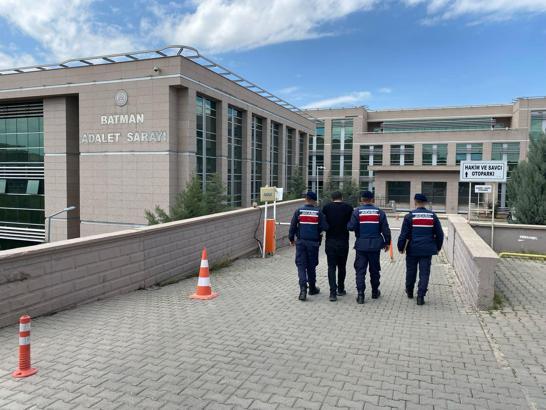 Batman’da 11 yıl 10 ay hapis cezasıyla aranan firari hükümlü yakalandı