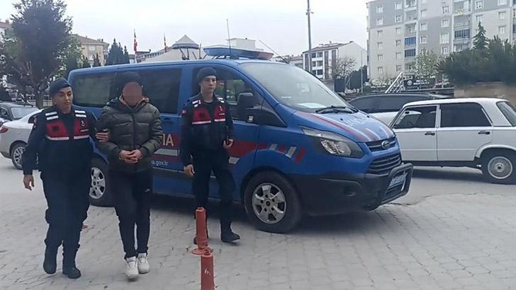 90 yaşındaki yengesini dövüp altın ve parasını alan şüpheli ile kız arkadaşı yakalandı