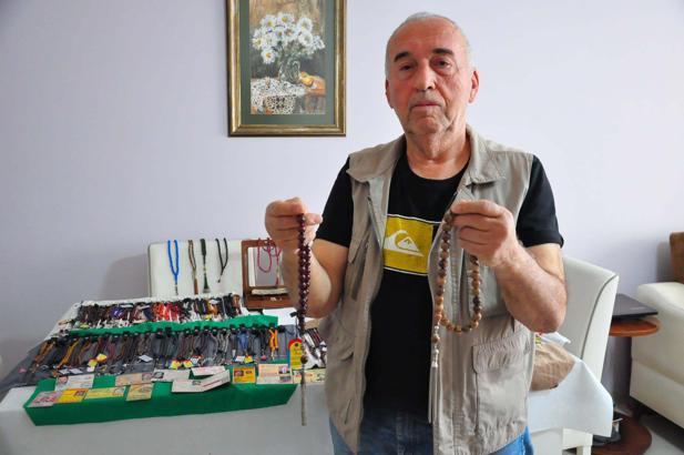 Sporcu ve antrenör olarak gittiği ülkelerden aldığı tesbihlerle koleksiyon oluşturdu