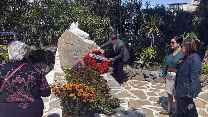 'Halikarnas Balıkçısı', mezarı başında anıldı