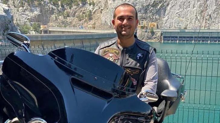Yeni aldığı motosikletiyle bariyerlere çarptığı kazada öldü