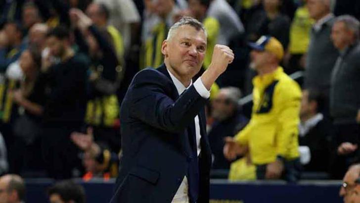 Fenerbahçe Beko Başantrenörü Jasikevicius, EuroLeague’de Yılın Koçu seçildi