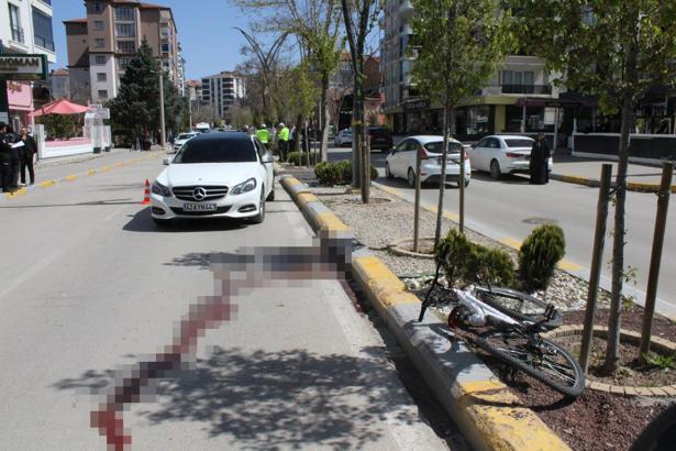 Otomobilin çarptığı bisikletli çocuk ağır yaralandı