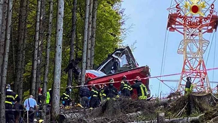 İtalya’da teleferik kabini düştü: 4 ölü