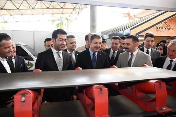 Osmaniye ikinci kez düzenlenen Sanayi ve Ticaret Fuarı açıldı
