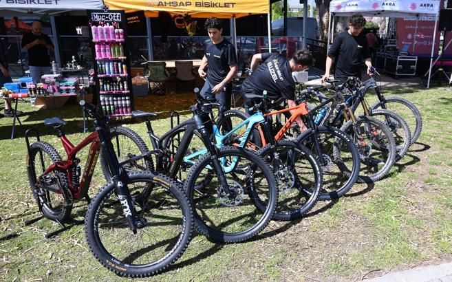 Kemer'de bisiklet coşkusu