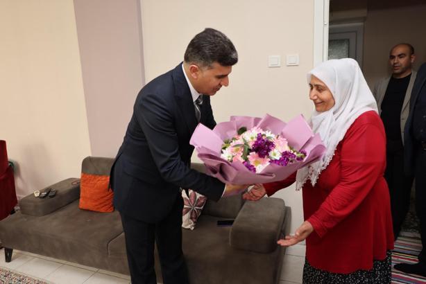 Şener’den şehit ailelerine vefa ziyareti