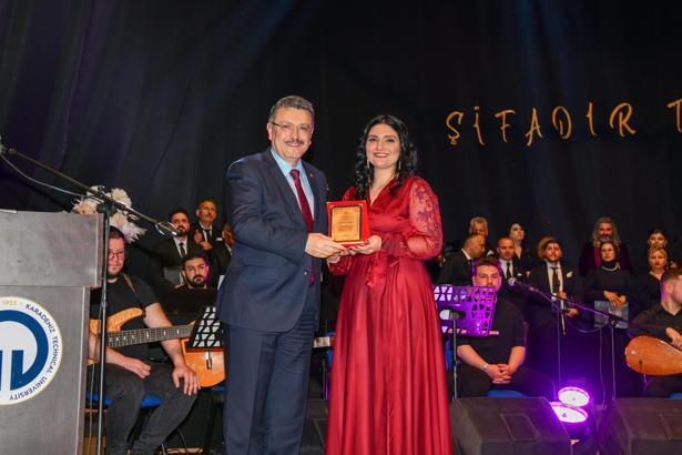 Başkan Genç'ten, sağlıkçılara teşekkür