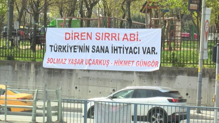 Sırrı Süreyya Önder'in tedavi gördüğü hastanenin karşısına destek pankartları asıldı