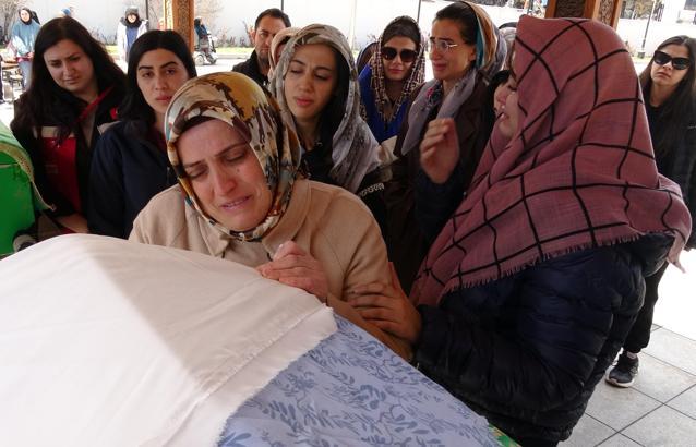 Eşi tarafından otomobilde boğulan Hatice’nin annesi: Yavruma kıyanları yaşatmayın