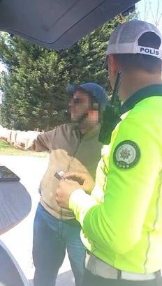 Kaldırımda motosiklet kullanan sürücüye 2 bin 167 lira ceza