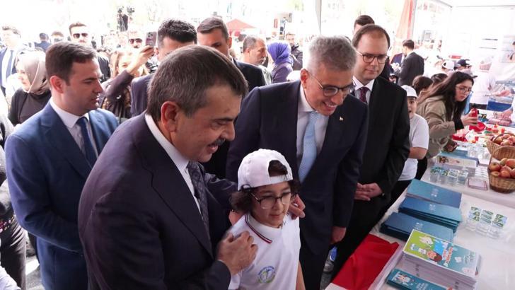 İstanbul- Sağlık Bakanlığı ve Milli Eğitim Bakanlığı arasında 'Sağlıklı Çocuk Sağlıklı Gelecek' işbirliği protokolü imzalandı