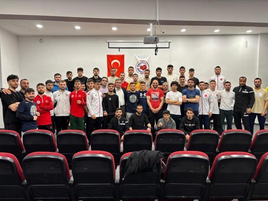 Boks Milli Takımı'na World Boxing eğitimi